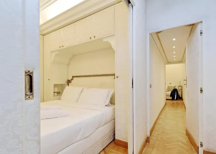 Apartment Tritone Luxury House Rom