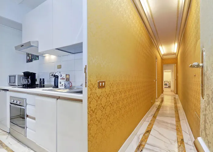 Tritone Luxury House Rom