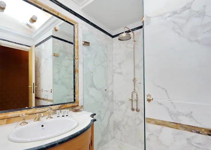 Tritone Luxury House Apartment Rom